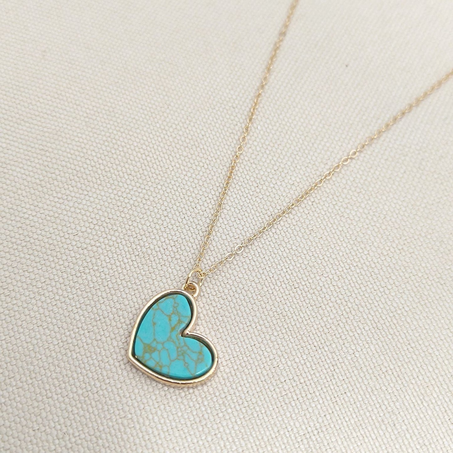 Gold Necklace with Turquoise Pendant Elegant Design for Everyday Wear 0