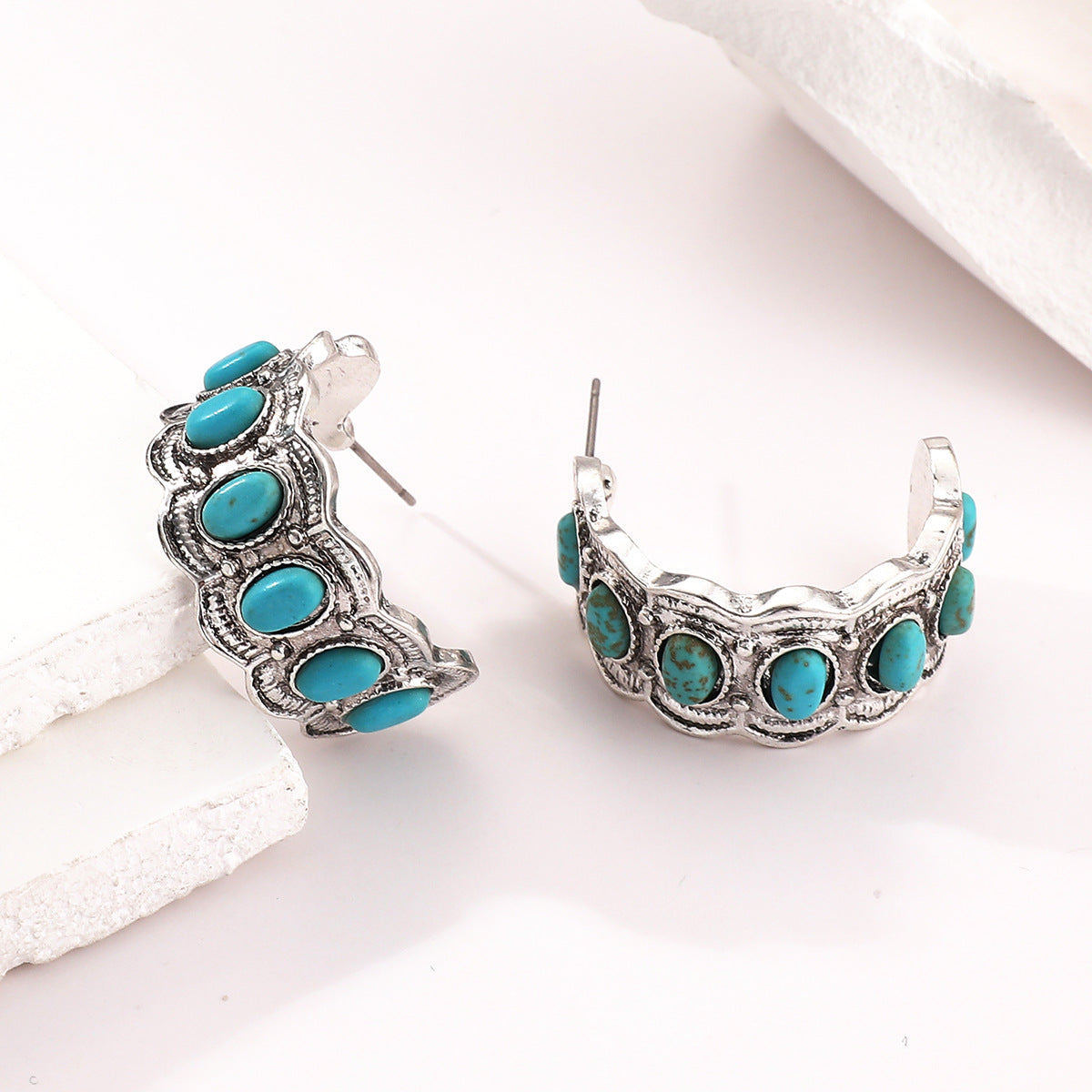 White Gold Shoreline Earrings Elegant Design for Everyday Wear 0