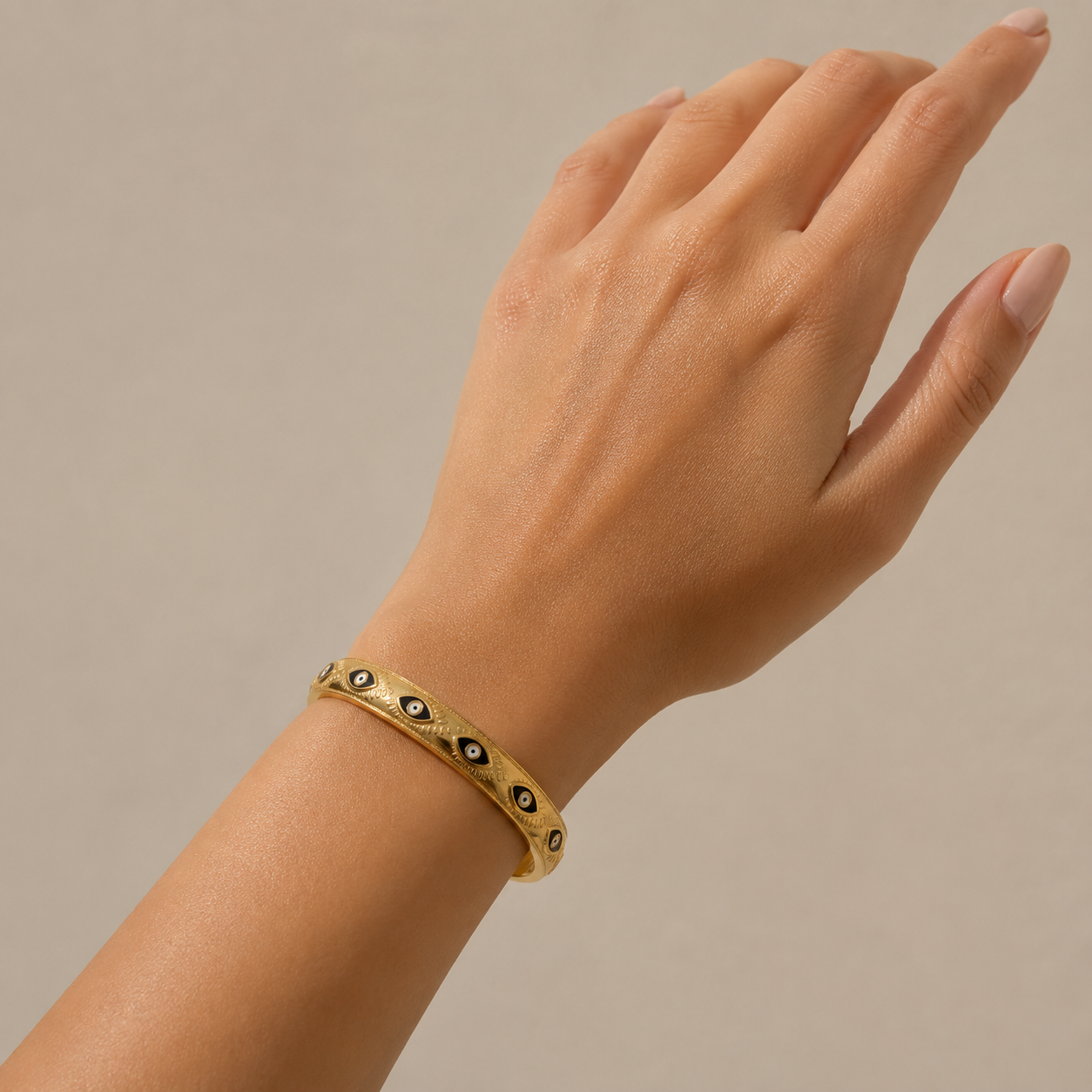Bracelet Intricate Design Waterproof Durable Hypoallergenic Accessory