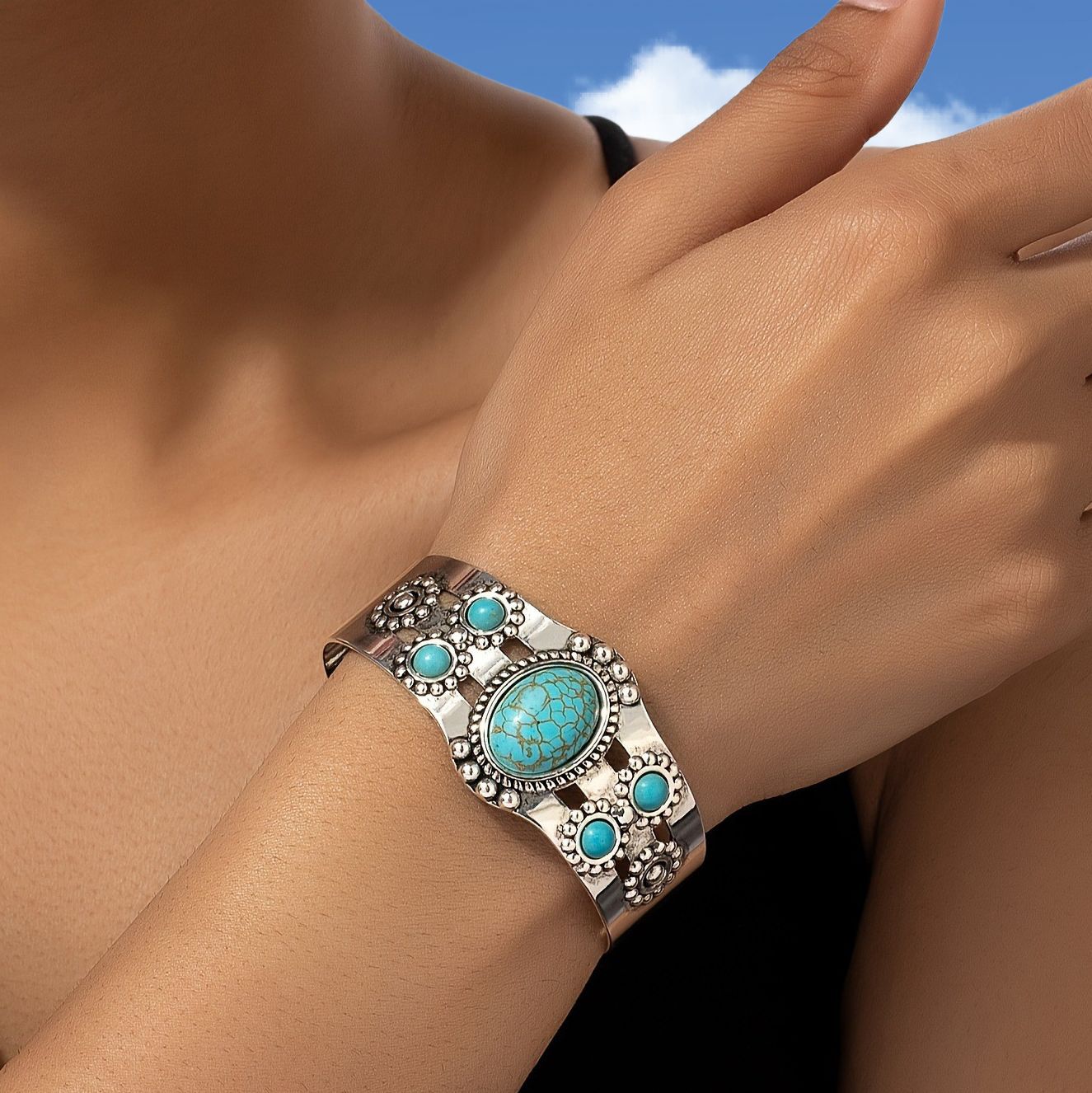 Cuff Bracelet for Women White Gold Elegant Turquoise Design 2