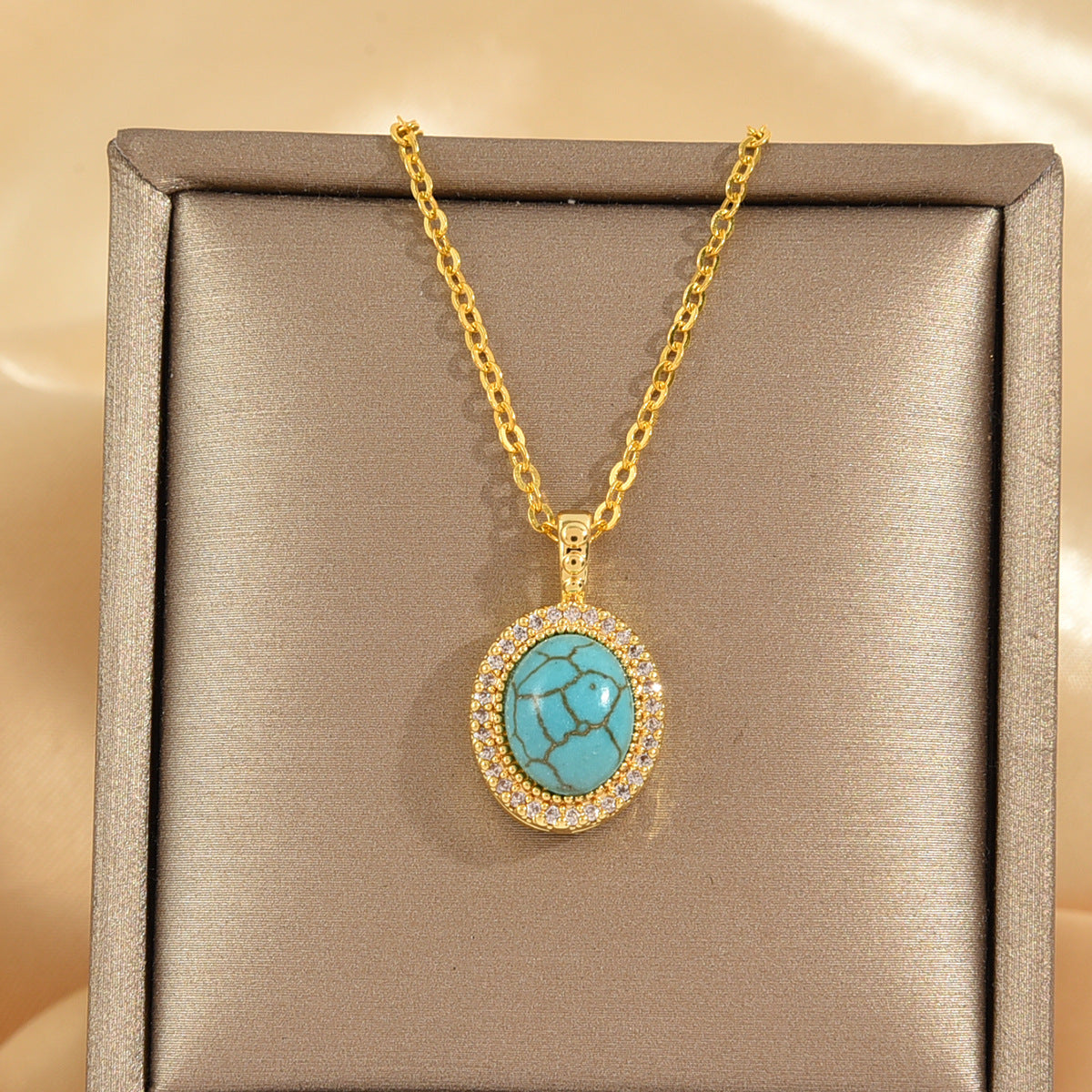 Gold Azure Bloom Necklace Elegant Design for Everyday Wear 2