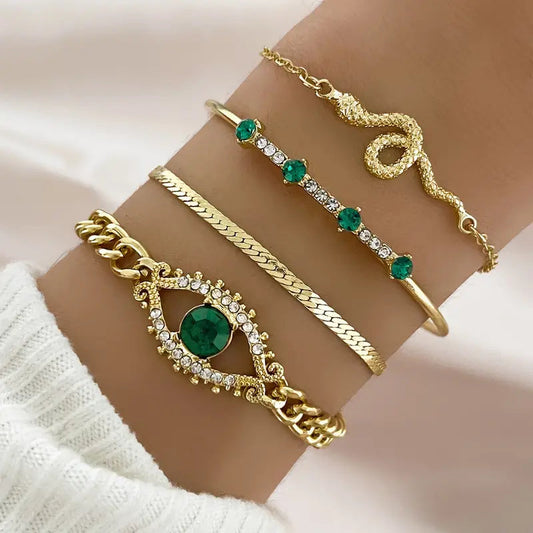 Gold Bracelet Set Elegant Design Versatile Accessory for Any Occasion 0