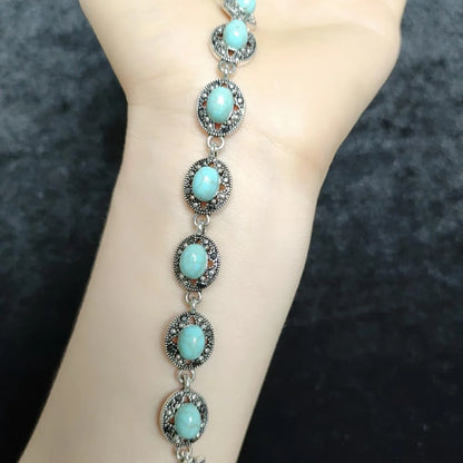 White Gold Bracelet Elegant Emblem Design for Timeless Style 2